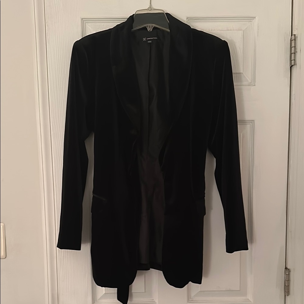 Black Velvet Blazer with Long Sleek Silhouette